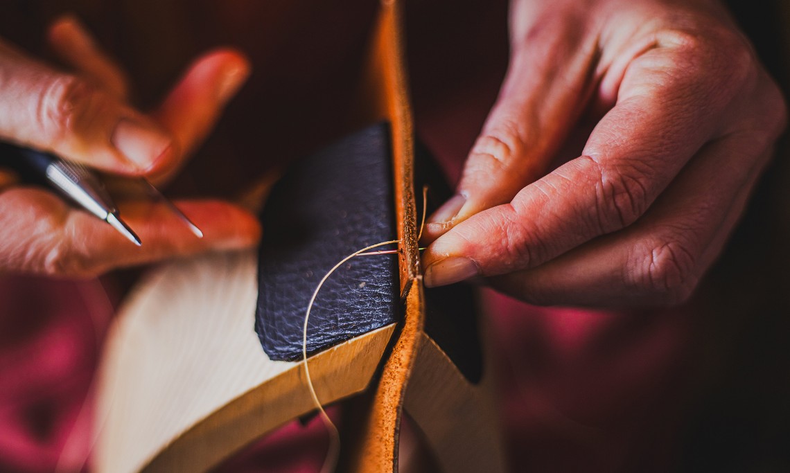 Couture au point sellier